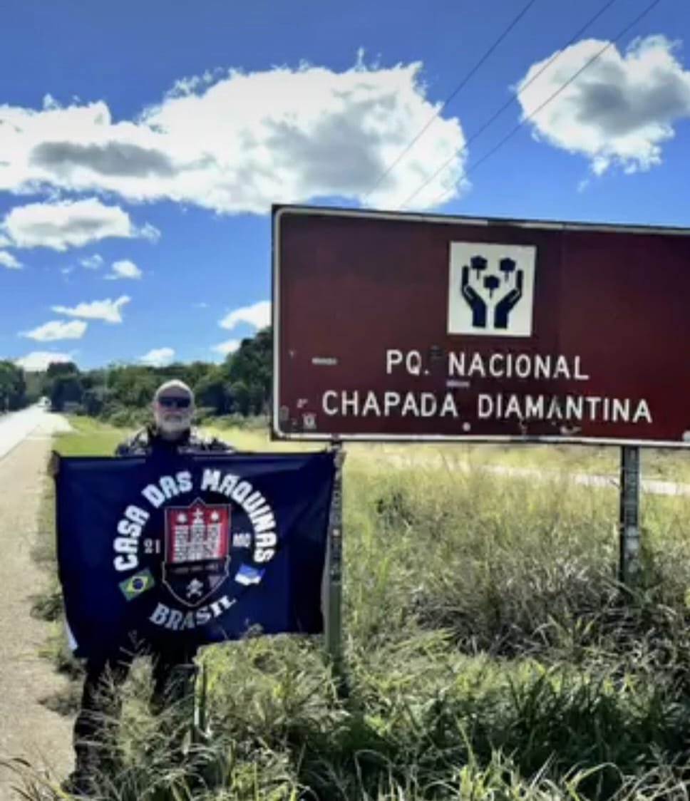 A bandeira aberta na Chapada Diamantina · Expedições