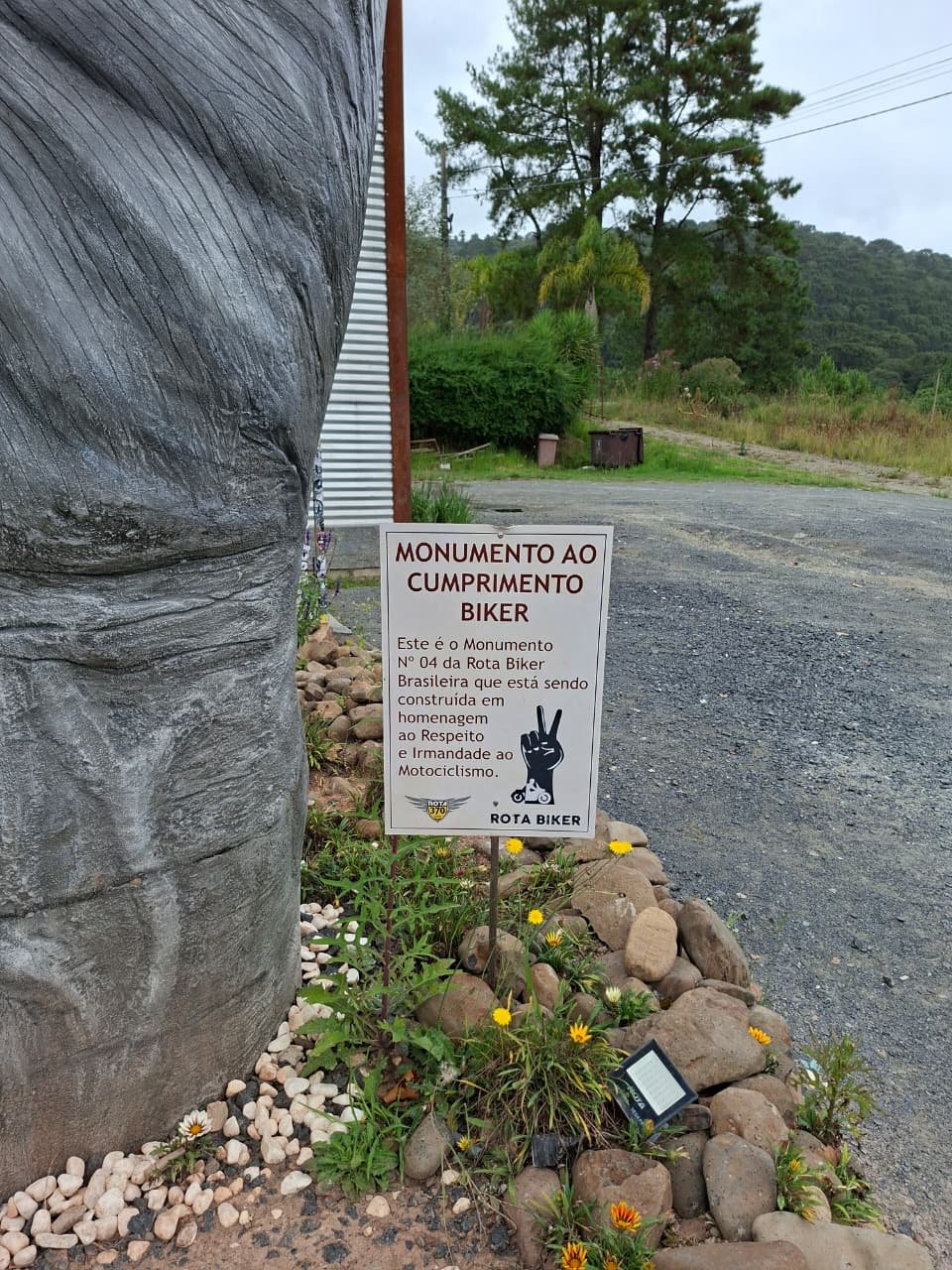 Monumento ao cumprimento biker